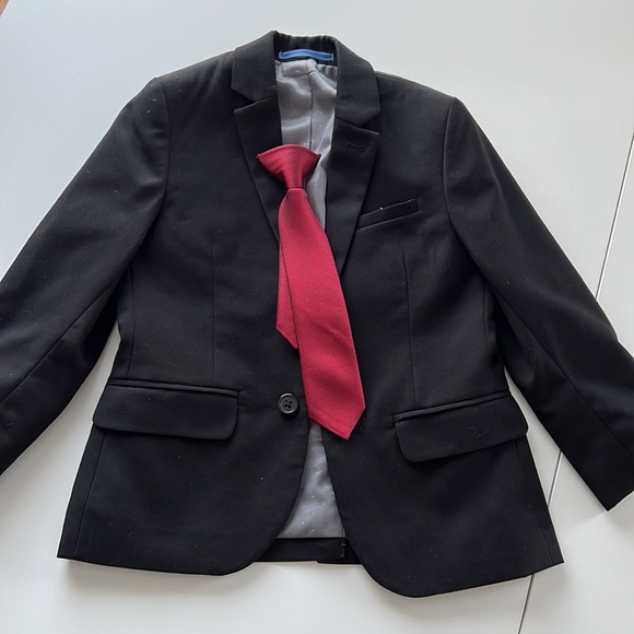 Boys formal suit 4-5 years jacket , trousers and tie - Picture 2 of 8